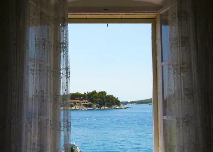 Seafront Affittacamere Hvar Town